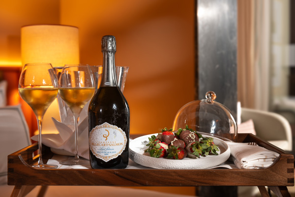 El Fuerte Marbella experiences - Premium champagne