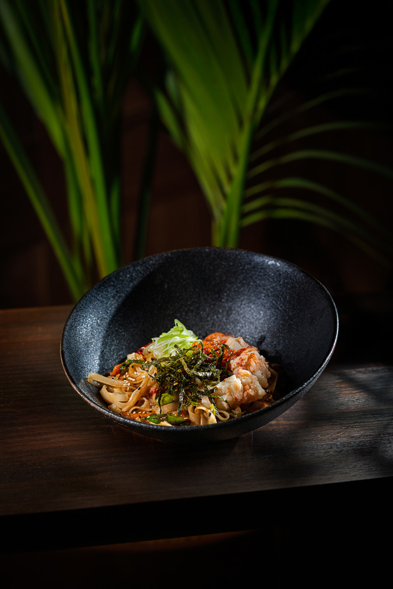 Pad thai with lobster and marinated salmon roe